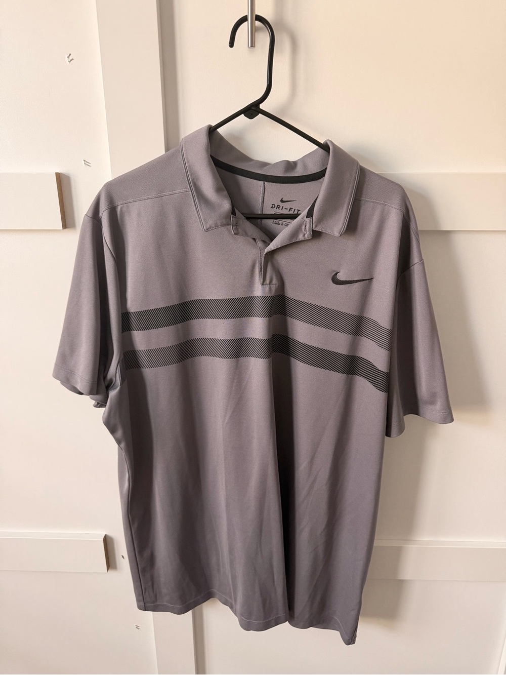 Nike Men’s Gray Polo with Black Stripe Detail